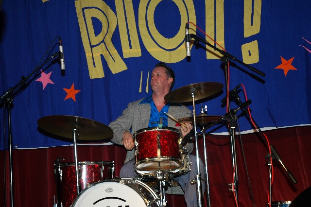 min 2005 11 26 riot 182